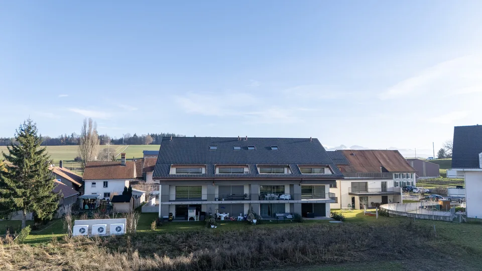 Appartement 5.5 pces neuf en duplex