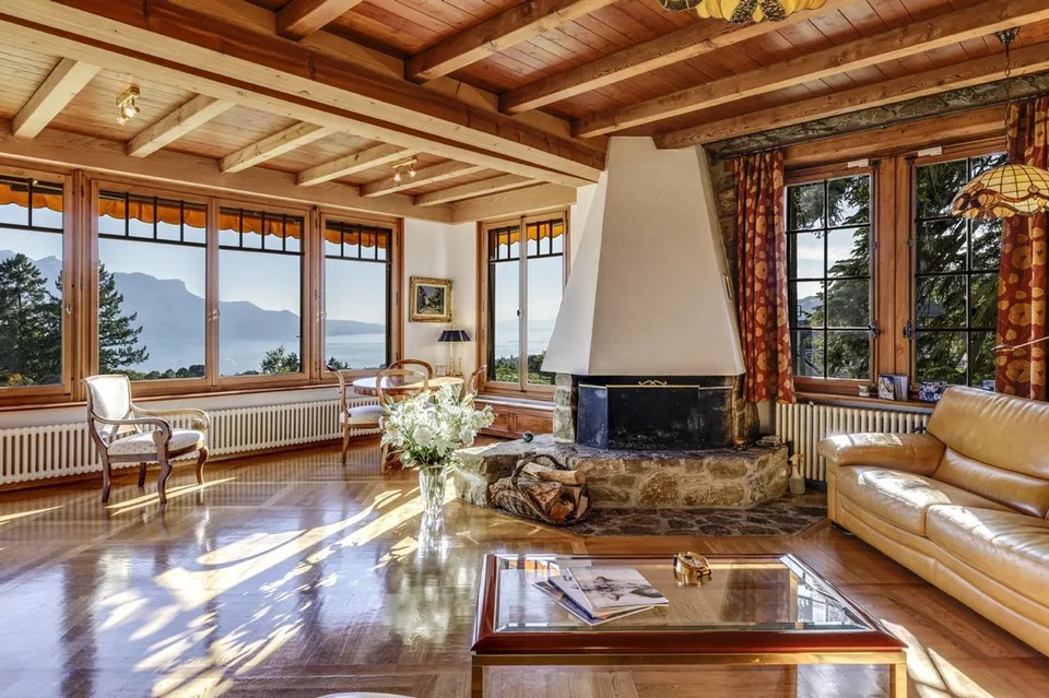 2 Grundstücke, darunter eine luxuriöse Hütte mit Panoramablick – Foto 6 von 13
