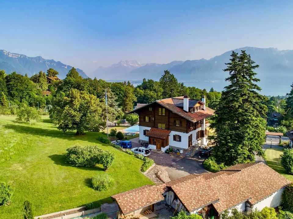 2 Grundstücke, darunter eine luxuriöse Hütte mit Panoramablick – Foto 10 von 13