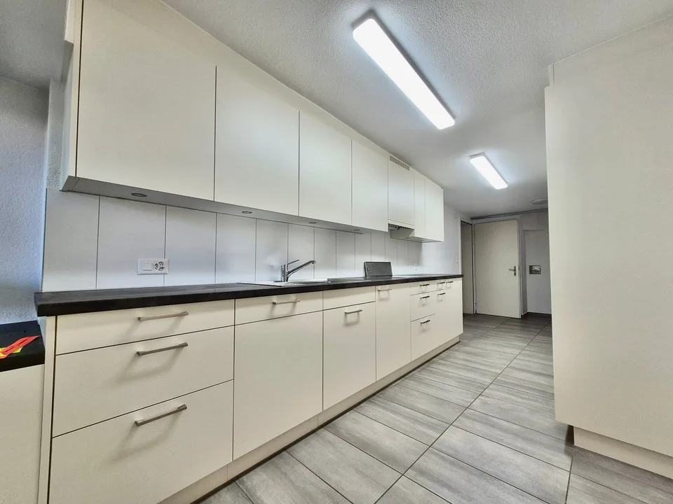 Appartement charmant de 3,5 pièces avec cheminée et terrasse à Kestenholz