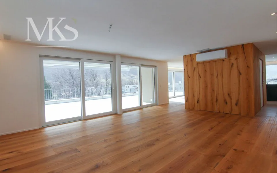 Appartement attique de luxe 4.5 pièces à Brigerbad - prêt à être occupé