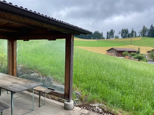 Charmante 2-Zimmer-Wohnung mit Panoramablick in Zäziwil