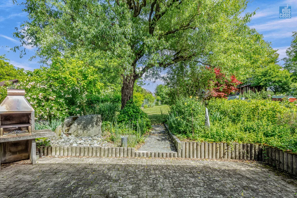 Charmantes Flarzhaus-Juwel mit idyllischem Garten