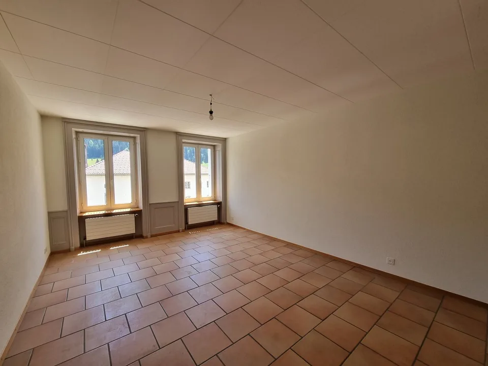 Joli appartement partiellement rénové de 4,5 pièces avec balcon et jardin commun