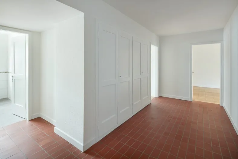 Nous louons un appartement moderne de 4,5 pièces dans le populaire quartier de Gundeli