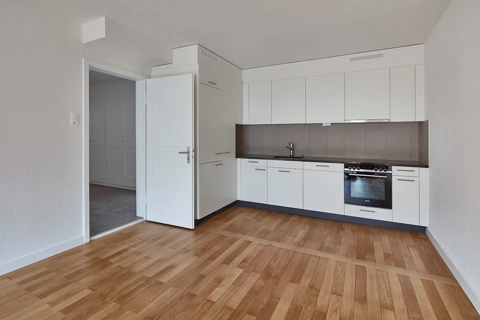 Wir vermieten eine moderne 4.5-Zimmer-Wohnung im beliebten Gundeli