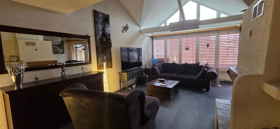 Appartement charmant de 3,5 pièces avec balcon et garage à Schaffhausen