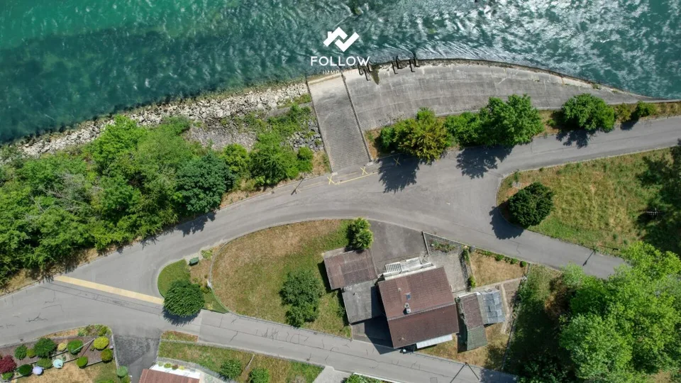 Oggetto di amore in una posizione premium assoluta: chalet con grande terreno direttamente sul fiume Aare
