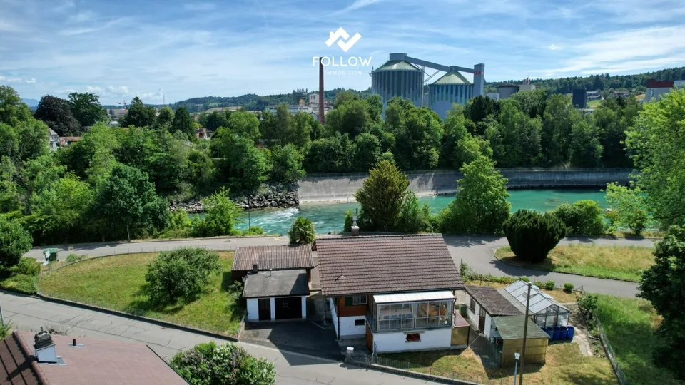 Oggetto di amore in una posizione premium assoluta: chalet con grande terreno direttamente sul fiume Aare