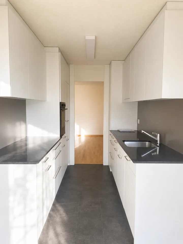 Fraîchement rénové ! Appartement de 4,5 pièces lumineux avec vue sur la verdure