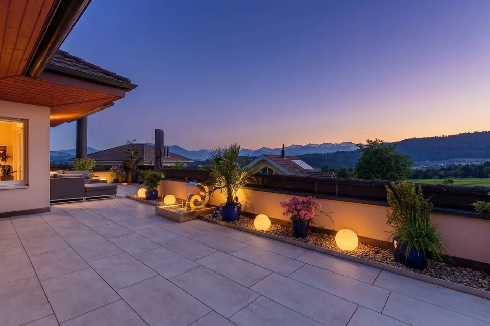 Stadtnah wohnen: Bergpanorama trifft auf Outdoor-Living
