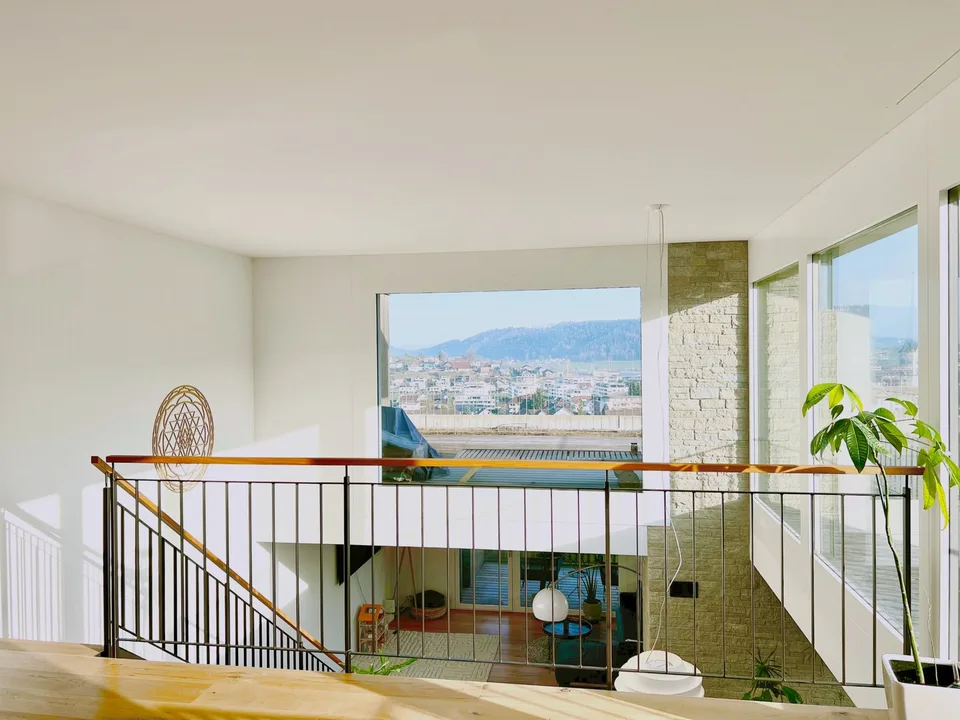 Casa di 5,5 locali luminosa con galleria, doppia altezza e vista panoramica