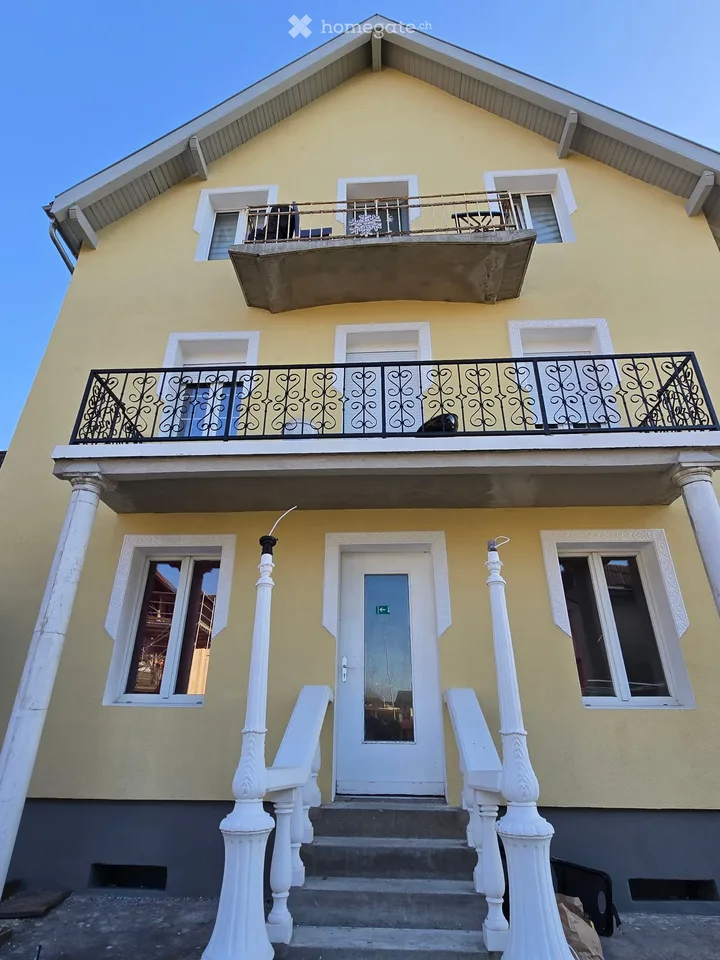 3 Familienhaus mit 2 geräumigen Dachzimmern und Hobbyraum