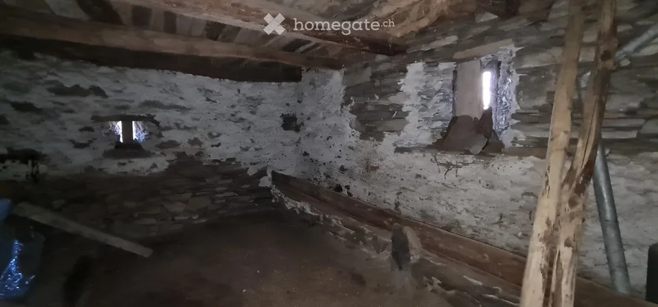 ValleMaggia, Aurigeno VENDESI STABILE Da Ristrutturare