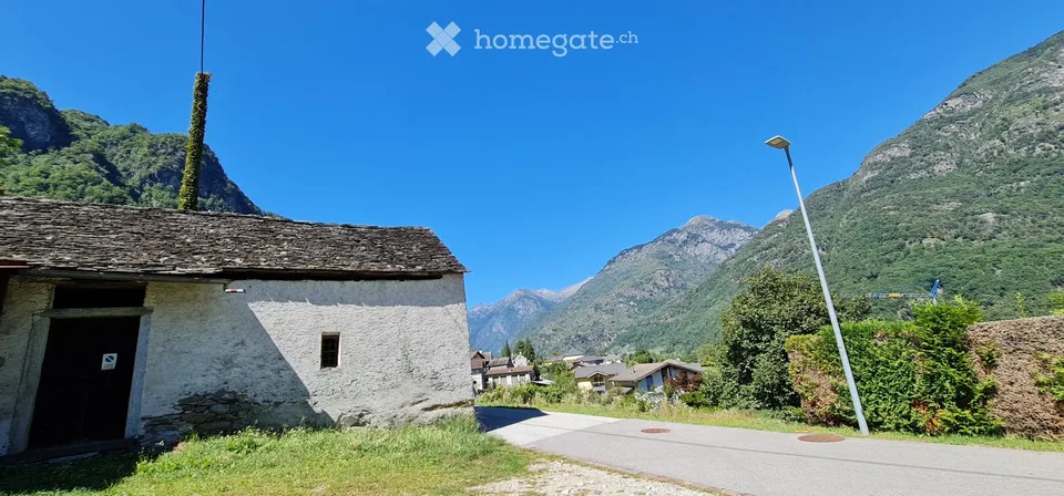 ValleMaggia, Aurigeno VENDESI STABILE Da Ristrutturare