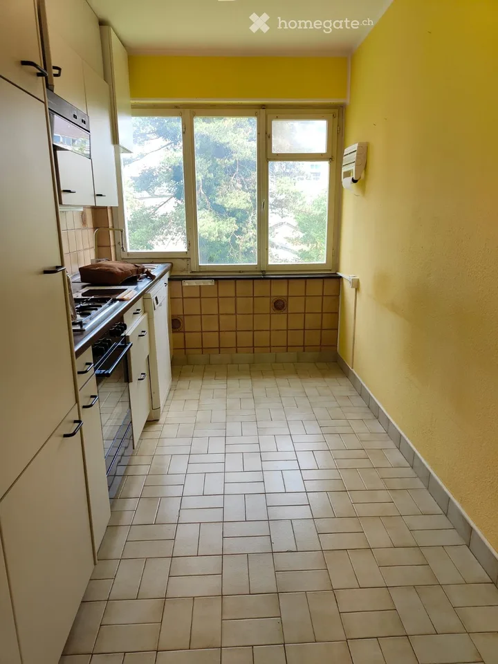 Helle 4-Zimmer-Wohnung (ca. 91 m²)  verfügbar ab 1. Oktober