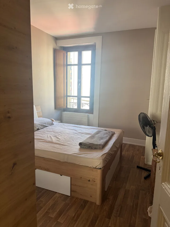 Übernahme von 4-Zimmer-Wohnung Eaux Vives ab 1. August