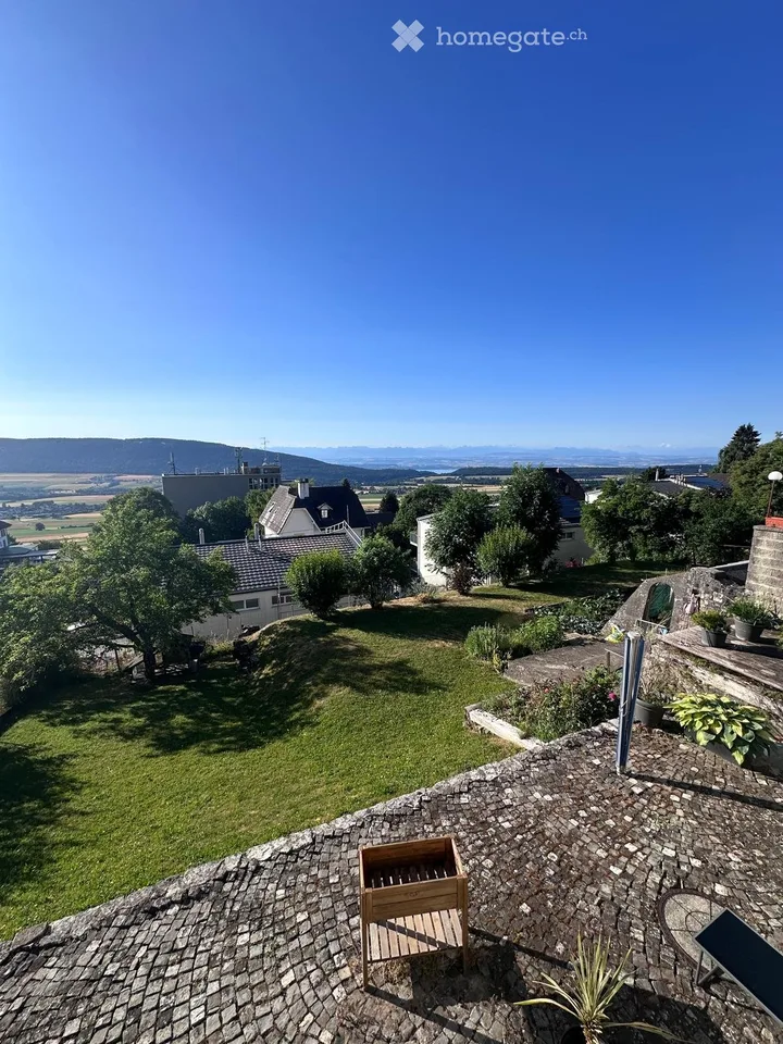 3.5 locali con vista sul lago a Hauts-Geneveys