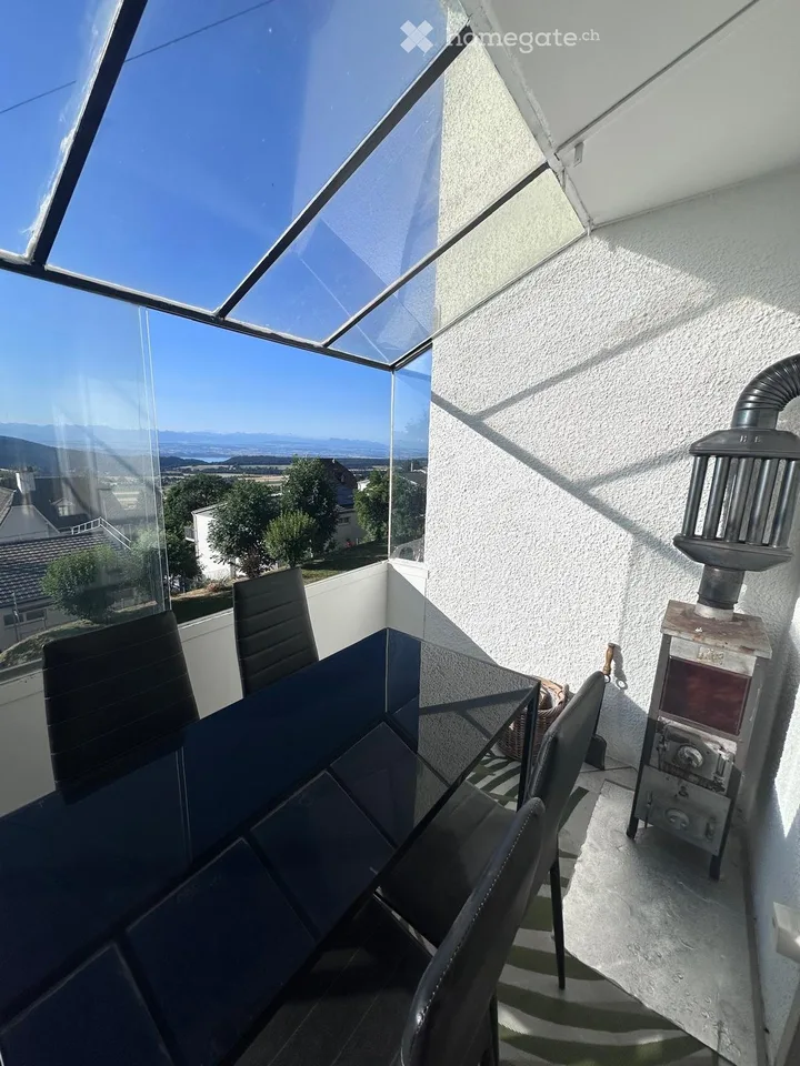 3.5 locali con vista sul lago a Hauts-Geneveys