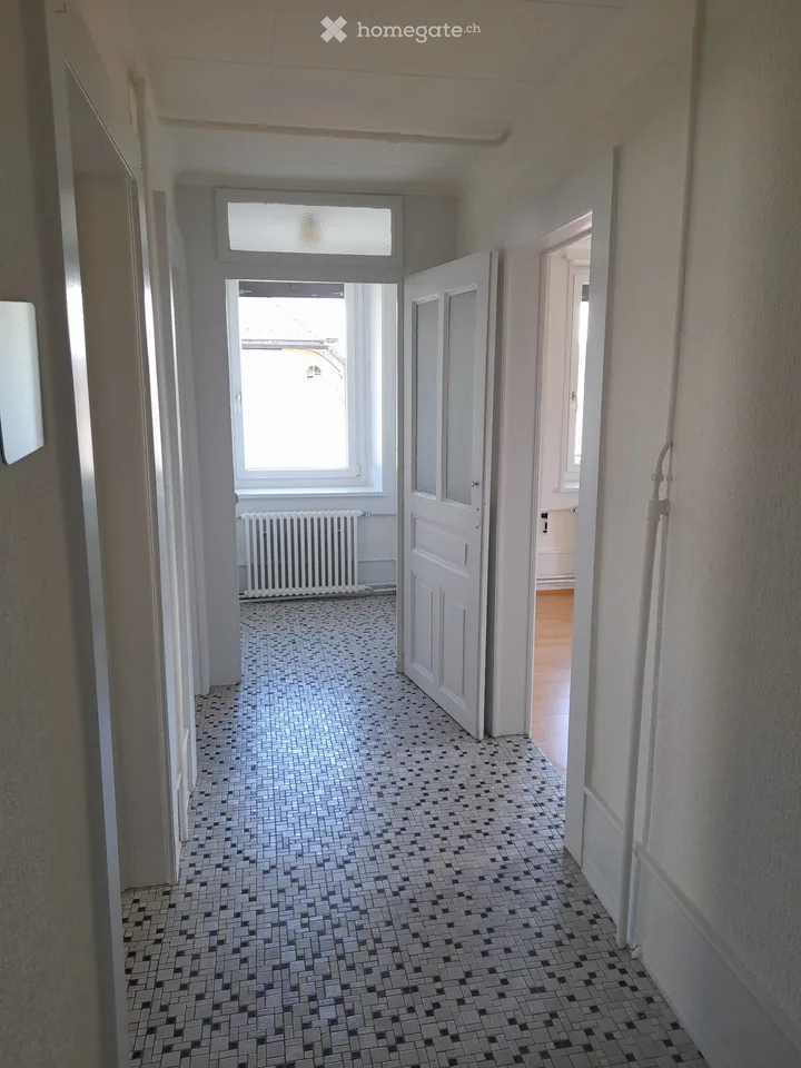 Die Brücken von Martel, Charmantes kleines 3.5-Zimmer-Dachgeschoss.