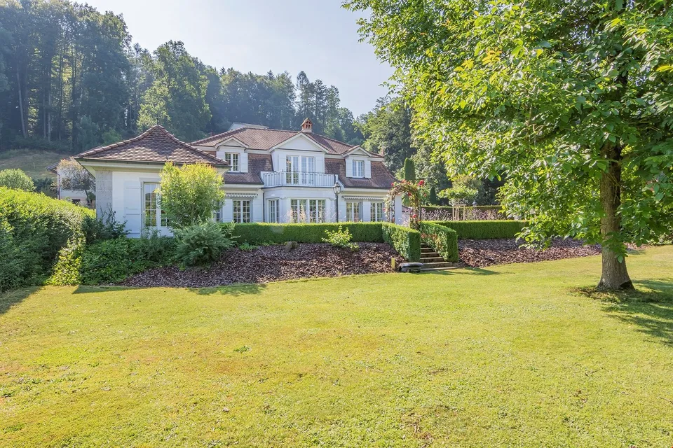 Representative Residenz für gehobene Ansprüche mit viel Privatsphäre