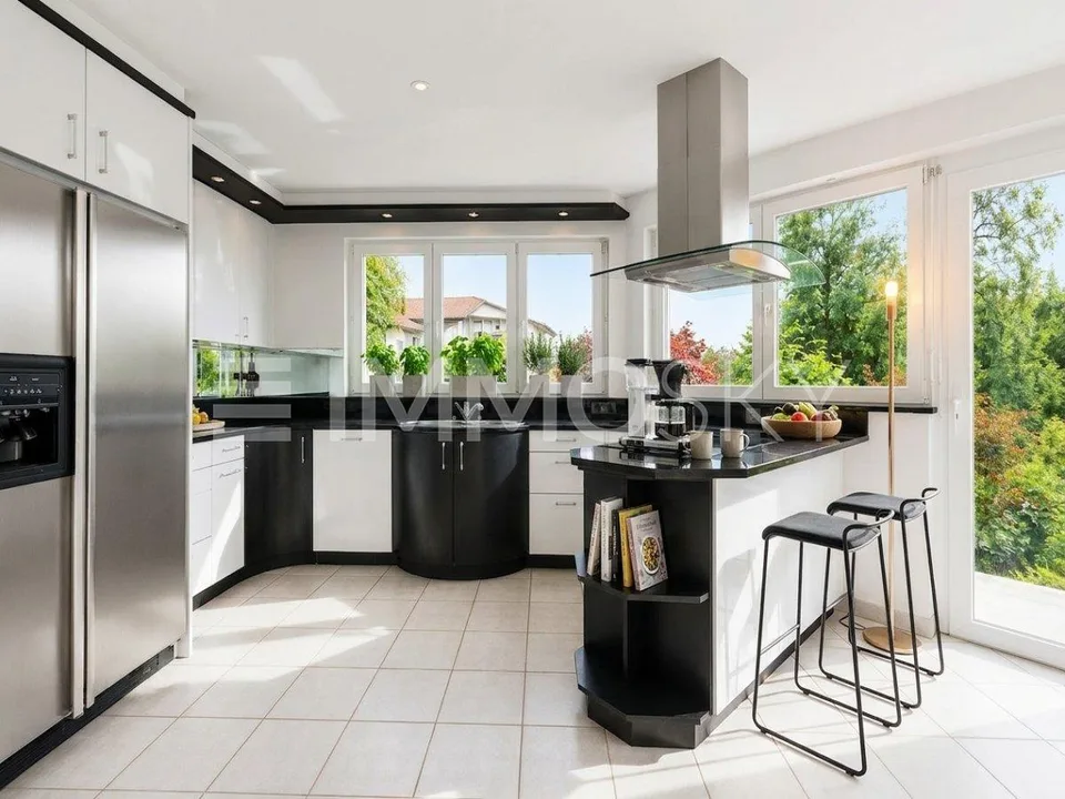 Exklusives Wohnen an der Alten Aare mit Wintergarten und Indoor-Pool