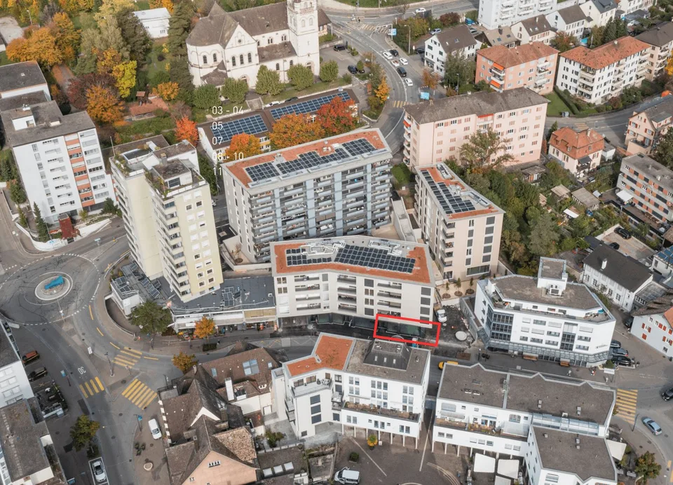 Espace commercial avec une visibilité élevée au cœur de Neuhausen – photo 9 sur 11