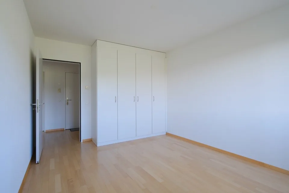 Sonnige 3.5-Zimmer-Wohnung mit herrlicher Weitsicht auf der Forch, Küsnacht – Foto 13 von 18