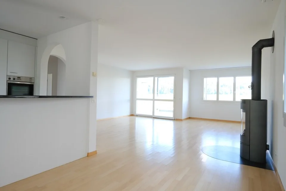 Sonnige 3.5-Zimmer-Wohnung mit herrlicher Weitsicht auf der Forch, Küsnacht – Foto 6 von 18