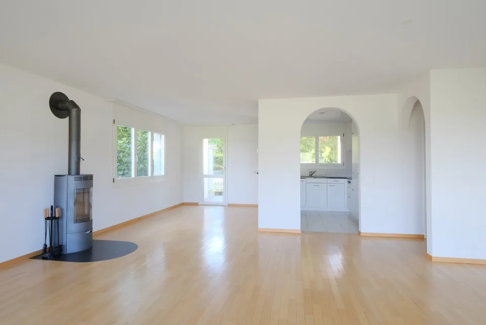 Appartamento soleggiato di 3,5 locali con una vista magnifica sulla Forch, Küsnacht
