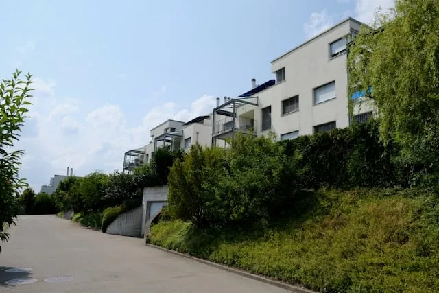 Appartamento soleggiato di 3,5 locali con una vista magnifica sulla Forch, Küsnacht