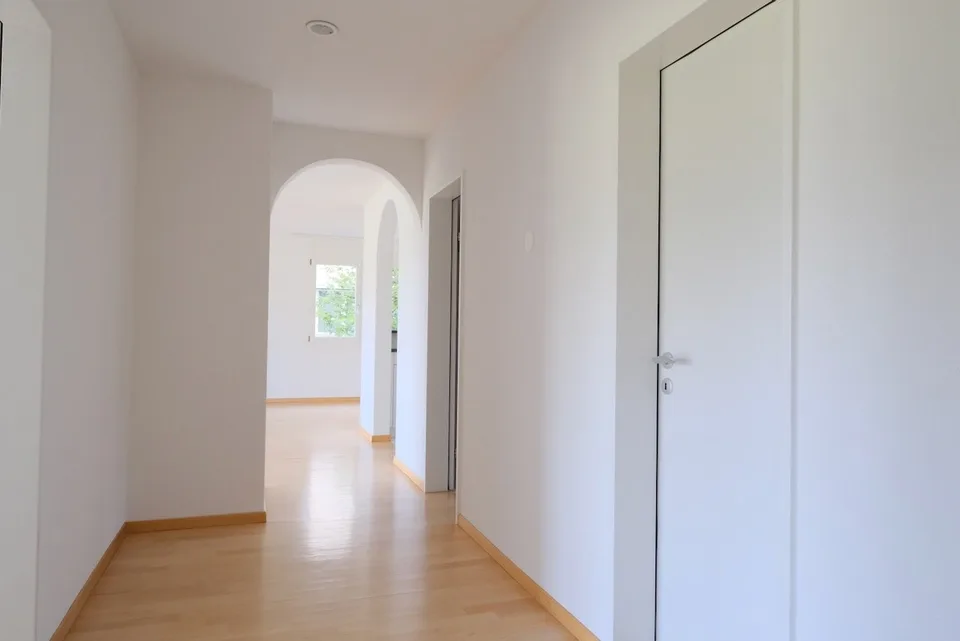 Appartamento soleggiato di 3,5 locali con una vista magnifica sulla Forch, Küsnacht