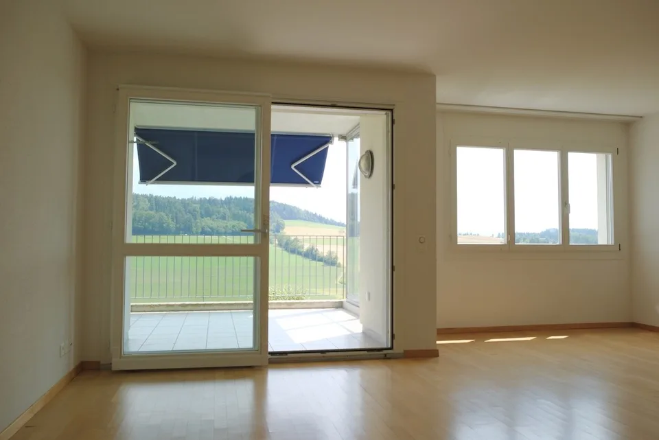 Sonnige 3.5-Zimmer-Wohnung mit herrlicher Weitsicht auf der Forch, Küsnacht – Foto 10 von 18