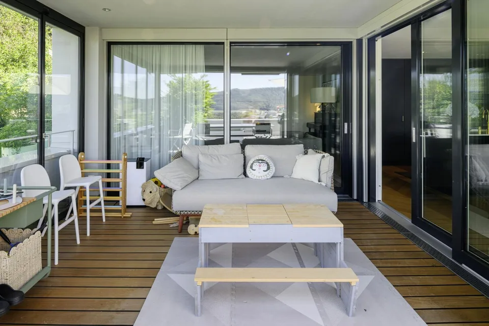 Terrassenwohnung mit Panoramablick bis in die Alpen