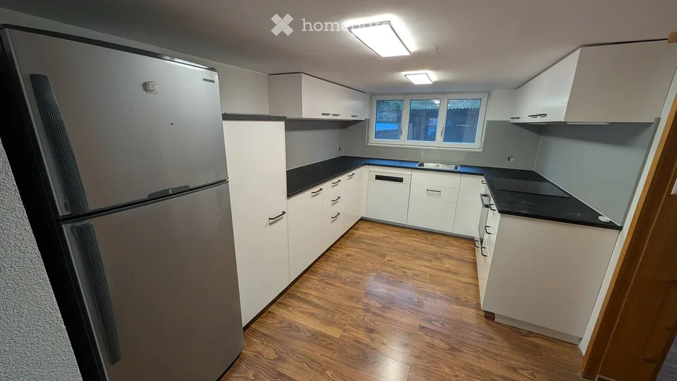 5-Zimmer Doppeleinfamilienhaus mit Sitzplatz und Bergsicht – Ab sofort verfügbar