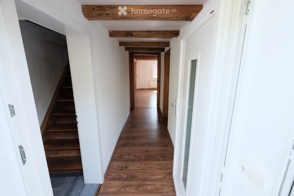 5-Zimmer Doppeleinfamilienhaus mit Sitzplatz und Bergsicht – Ab sofort verfügbar