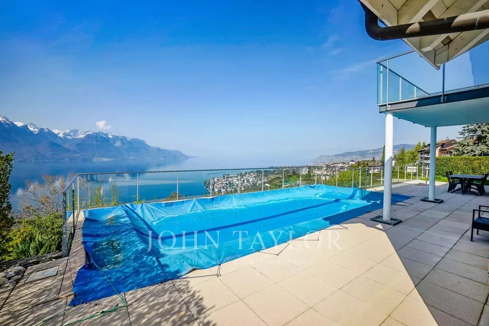 Villa individuelle avec piscine et vue panoramique