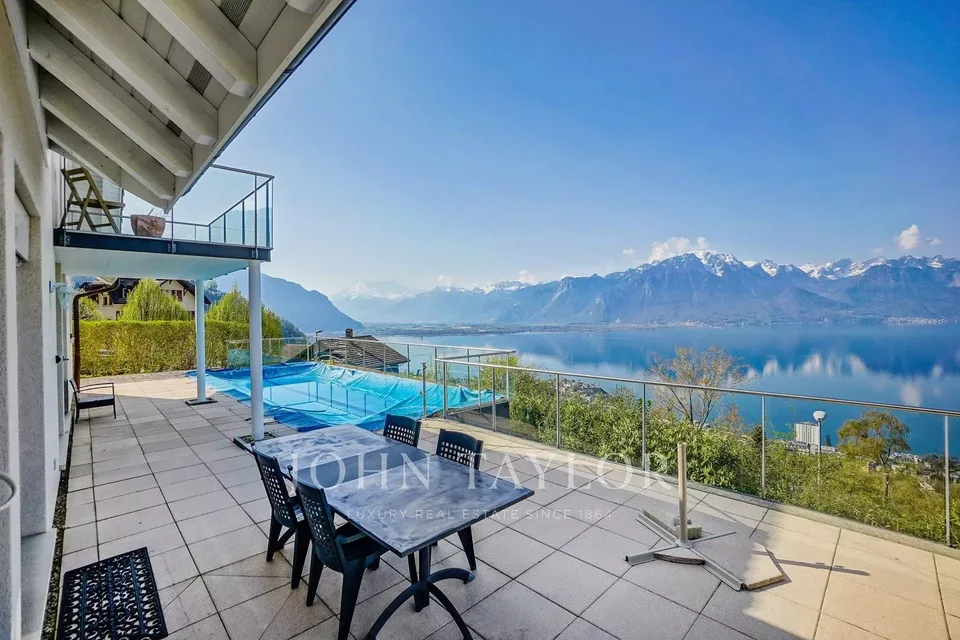 Villa individuelle avec piscine et vue panoramique