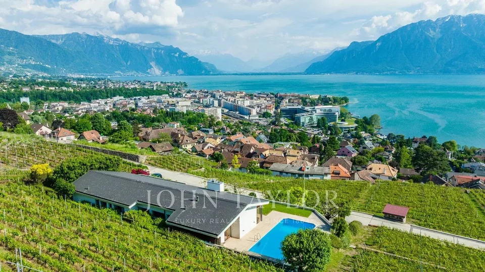 Villa lussuosa nel cuore dei vigneti con vista spettacolare