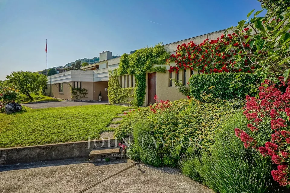 Villa lussuosa nel cuore dei vigneti con vista spettacolare