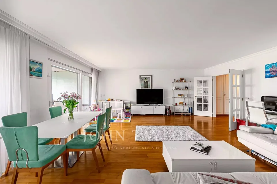 Schönes Apartment in erster Reihe am Seeufer