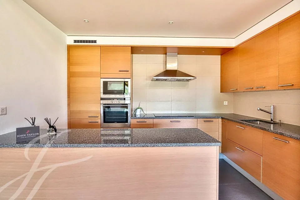 EN EXCLUSIVITÉ!! Appartement de 4.5 pièces aux volumes impressionnants