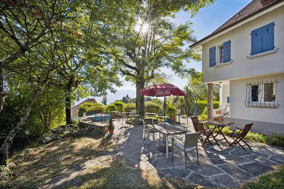 Eigentum mit 12,5 Zimmern im Herzen von Blonay mit Blick auf den See – Foto 2 von 26