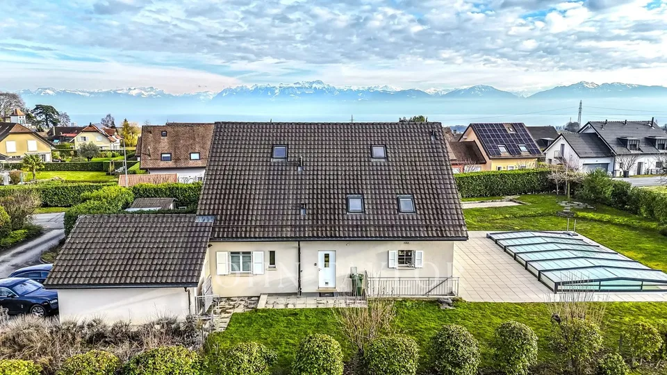 Superbe propriété individuelle avec piscine située dans le très recherché village de Denens