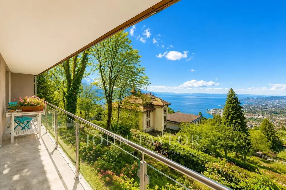 Villa mit 5,5 Zimmern und Panoramablick in der Nähe von Montreux