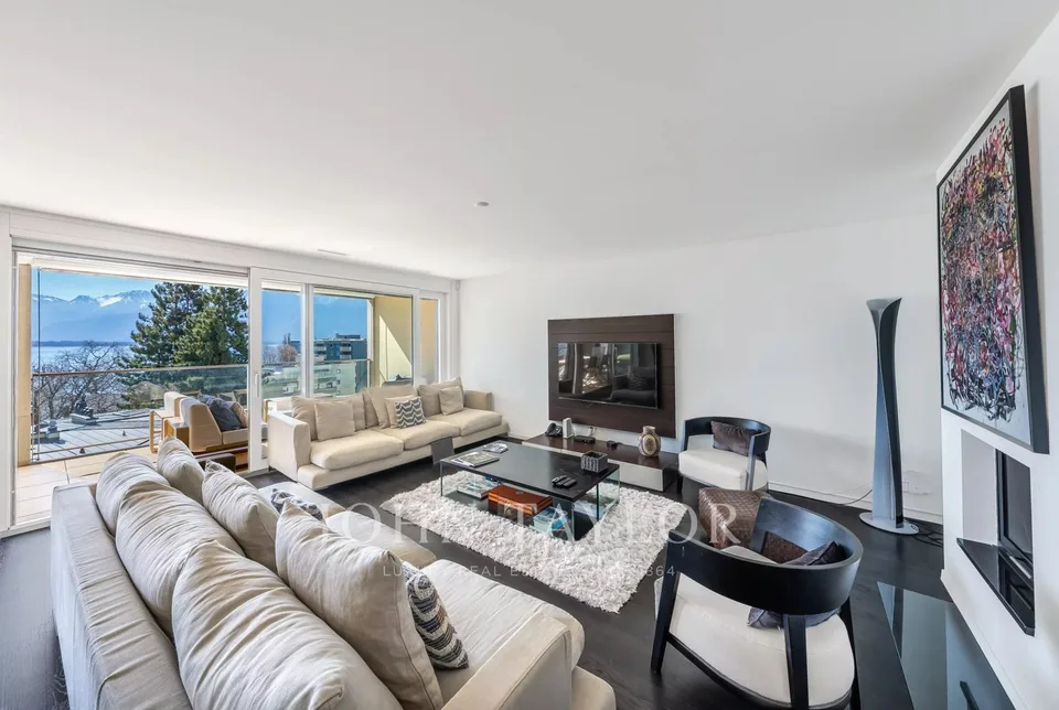 MAGNIFIQUE ! appartement de 5 chambres situé en plein coeur de Montreux.