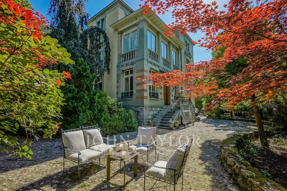 Hôtel particulier à deux pas du lac