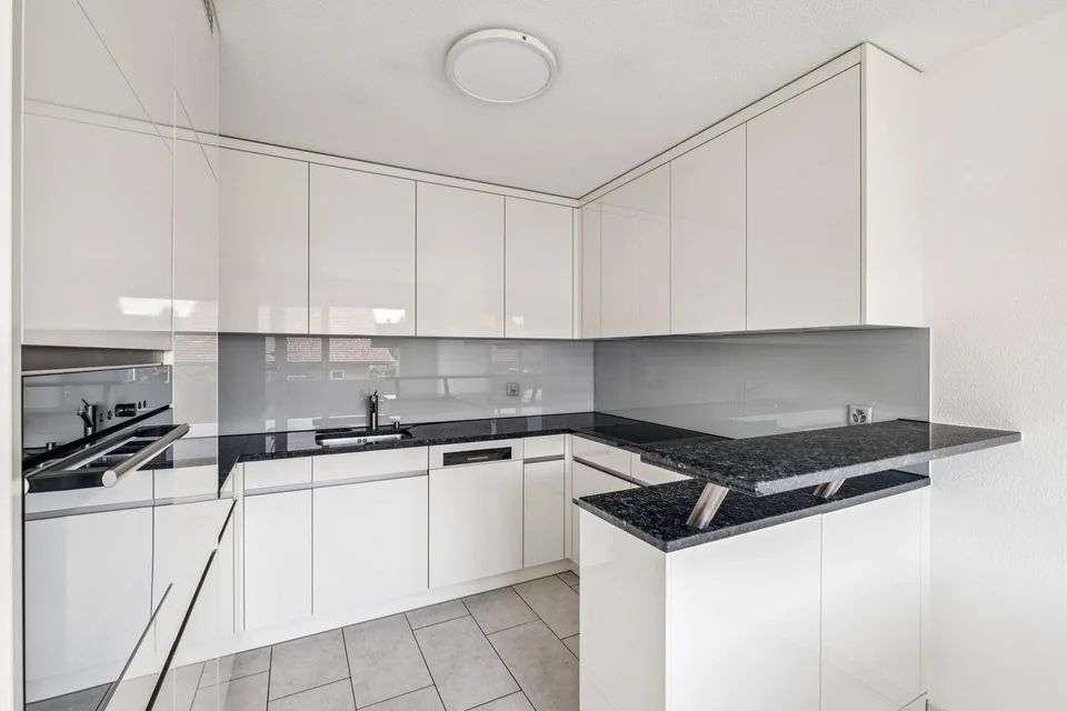 Un foyer pour s'épanouir - Maisonnette avec cheminée et jardin