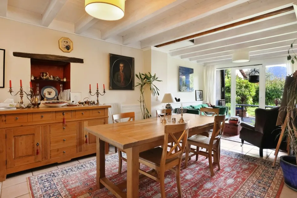 Ravissante villa en campagne avec Jardin en Bordure des Vignobles de Jussy