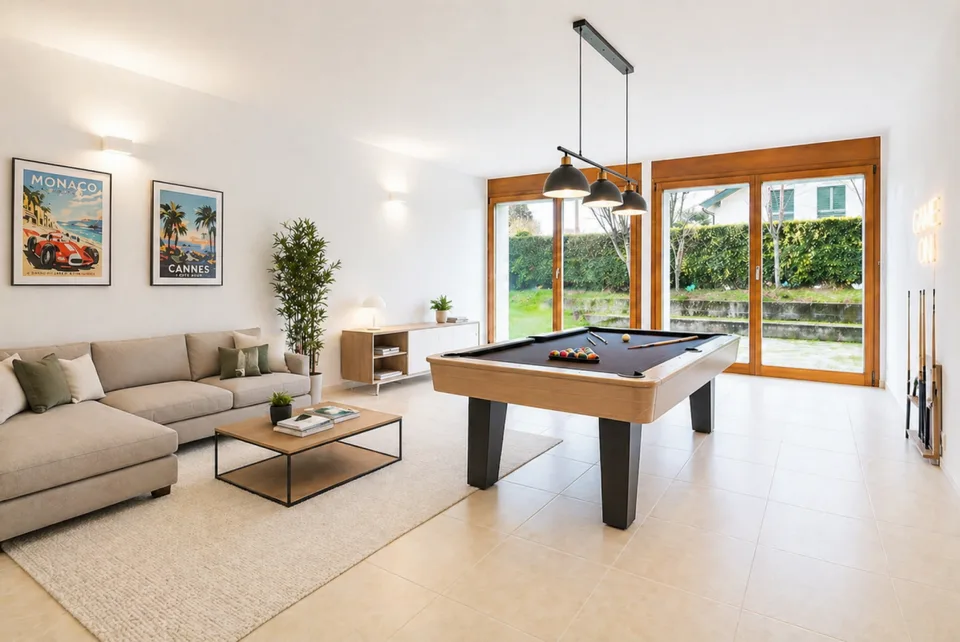 Villa avec volumes spectaculaires, baignée de lumière et emplie de charme - Multiples espaces et fort potentiel